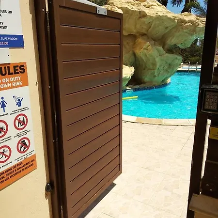 Apartment 2-bedroom With Swimming Pool In Larnaca Oroklini
